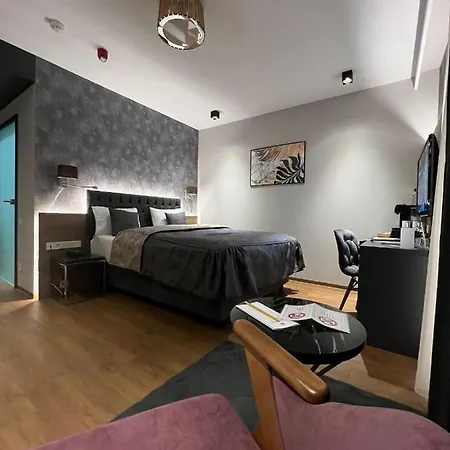 Design Winterrot 4* Karlsruhe