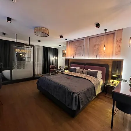 Winterrot Hotel