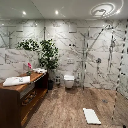 Design Winterrot 4* Karlsruhe