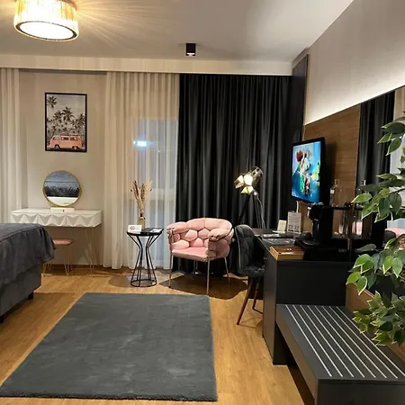 Winterrot Hotel Karlsruhe