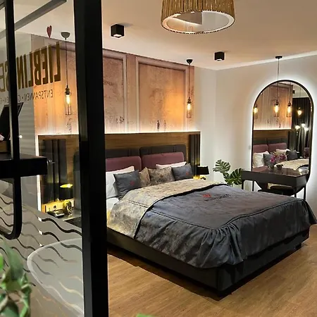 Winterrot Hotel Karlsruhe