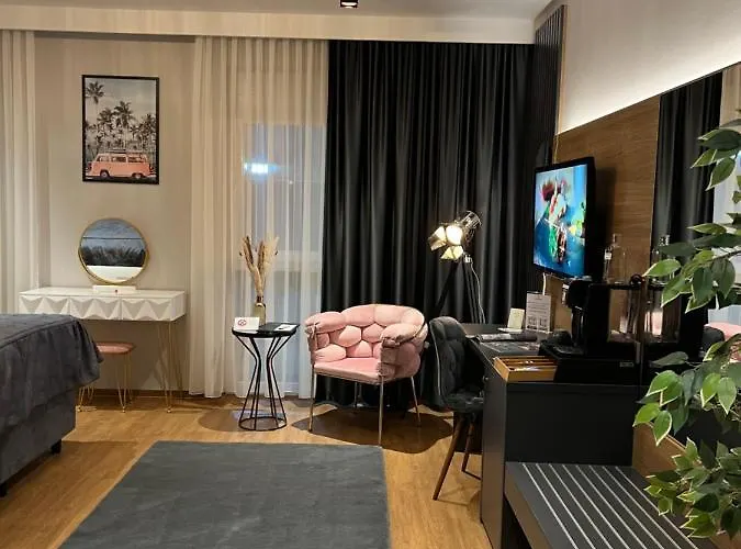 Winterrot Hotel Karlsruhe